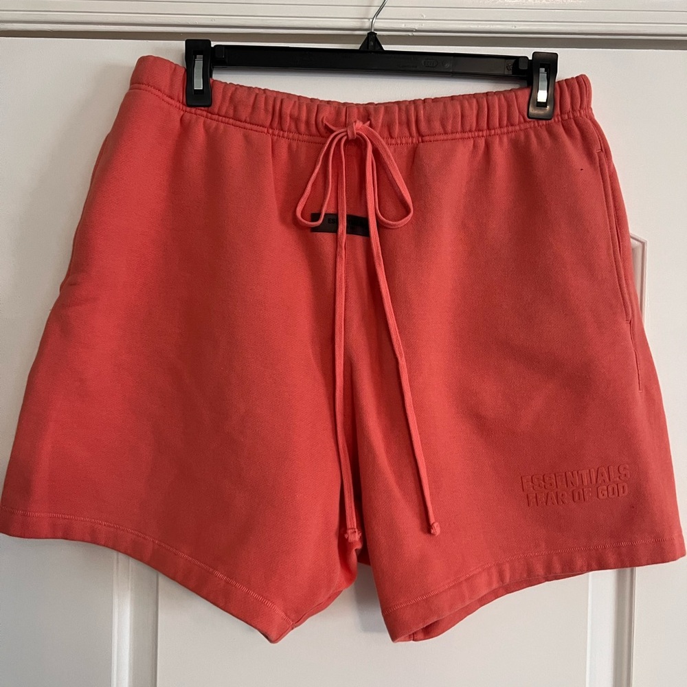 Men’s FOG Essentials 22 Coral shorts